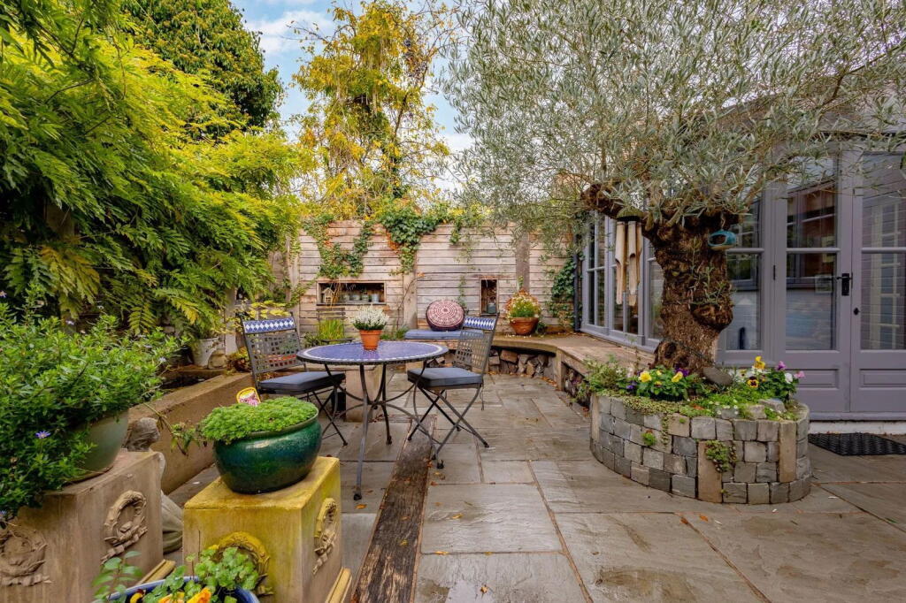 Additional image 33 of Rune Cottage, High Street, Bidford-on-Avon B50 4AF