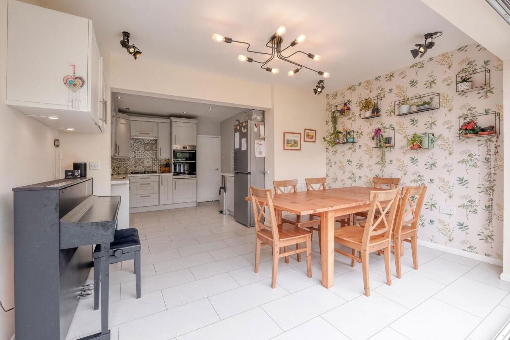 Additional image 6 of Mayhurst Close, Hollywood, B47