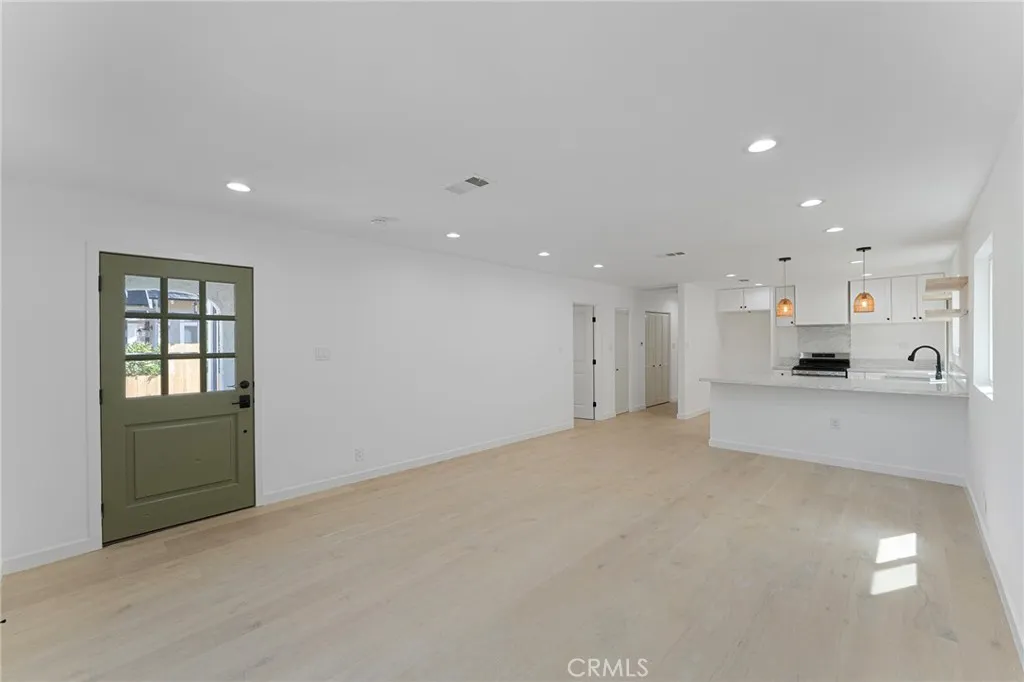 Additional image 5 of 2740 S Sycamore Ave, Los Angeles, CA 90016