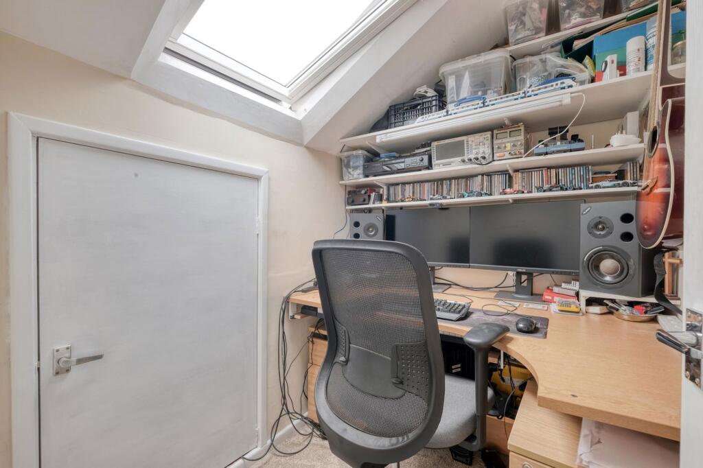 Additional image 14 of Mayhurst Close, Hollywood, B47