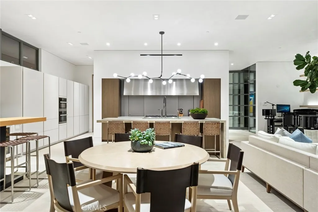 Additional image 10 of 2108 E Oceanfront, Newport Beach, CA 92661