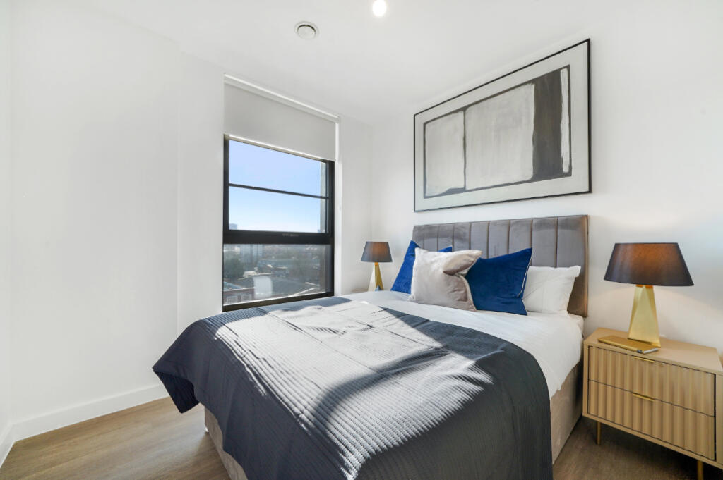 Additional image 9 of Guild Point