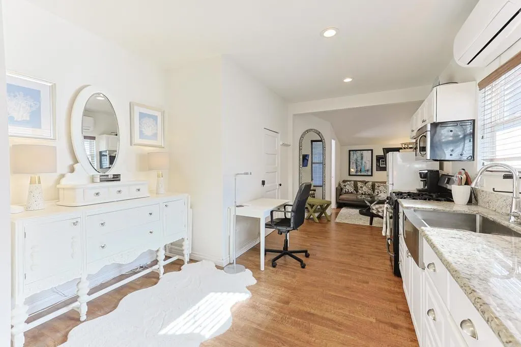 Additional image 24 of 205 C Avenue, Coronado, CA 92118