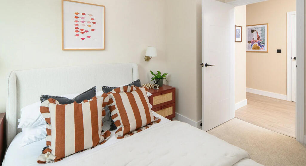 Additional image 8 of Belmont Wharf, Glasswater Locks, B4