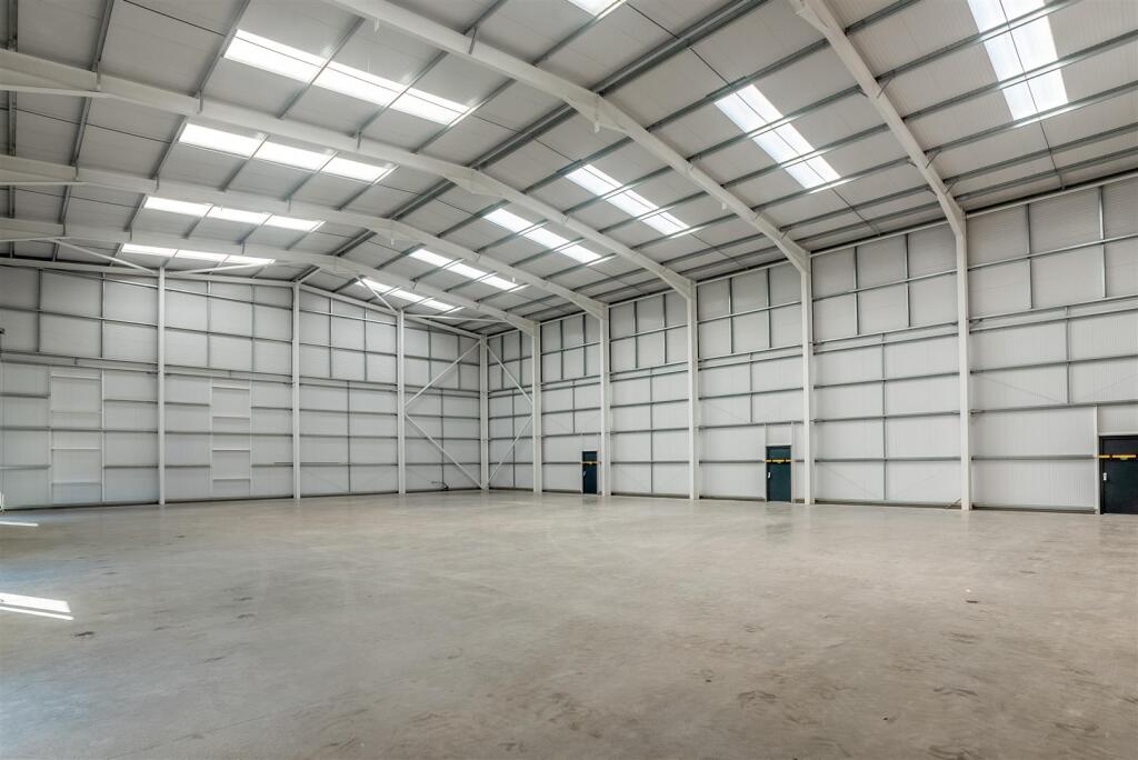 Additional image 12 of Oak Tree Court, Arden Forest Way, Alcester B49 6GT