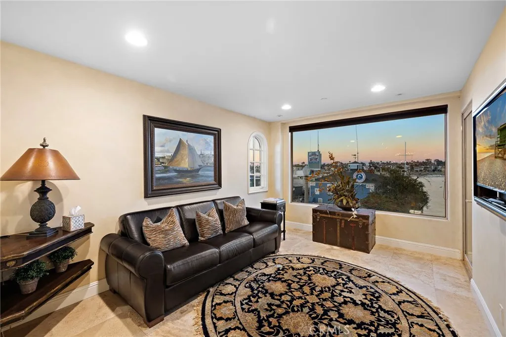 Additional image 113 of 900 E Balboa Blvd, Newport Beach, CA 92661