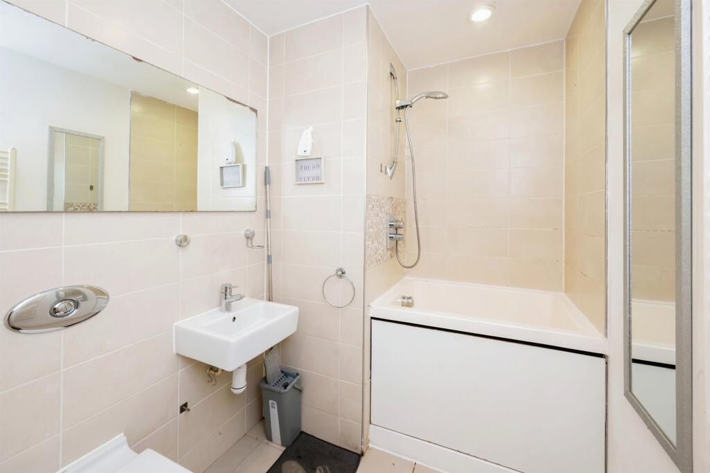 Additional image 22 of Clive Passage, BIRMINGHAM