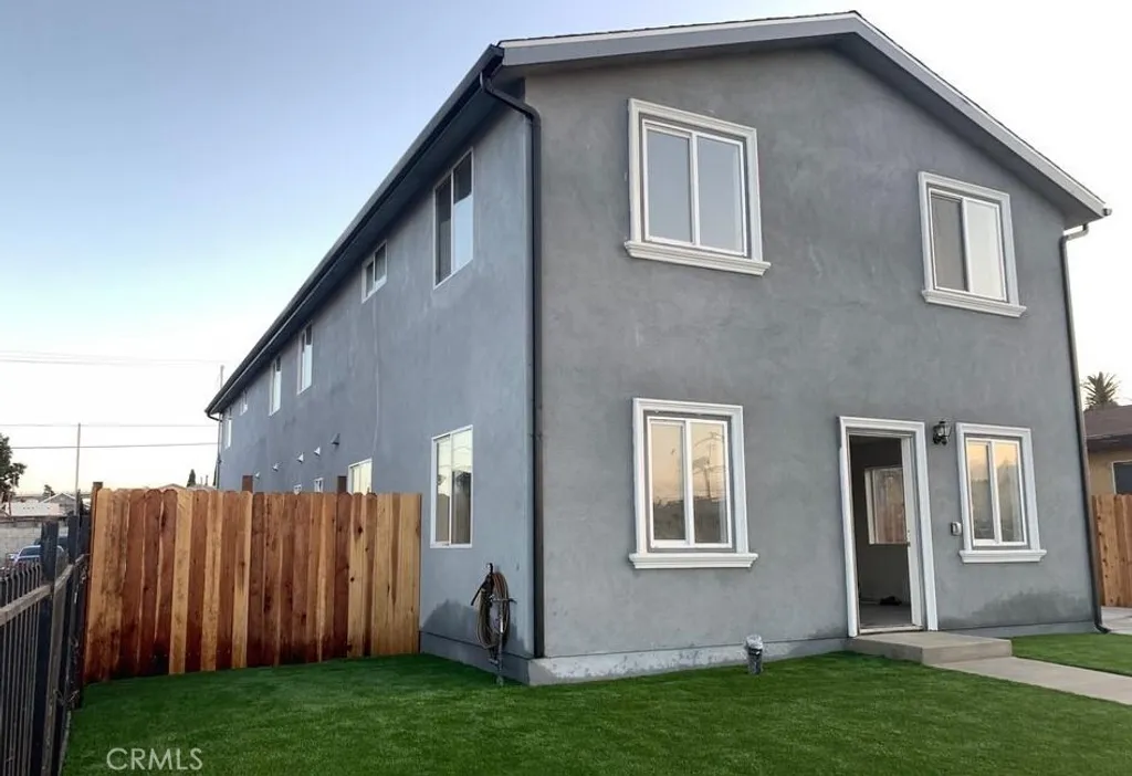 Additional image 3 of 220 W 112th St, Los Angeles, CA 90061