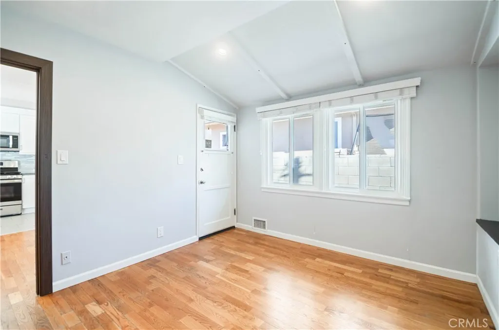 Additional image 37 of 721 E Elmwood Ave, Burbank, CA 91501