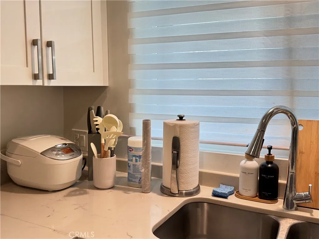 Additional image 44 of 251 N Oakland Ave Unit 3, Pasadena, CA 91101