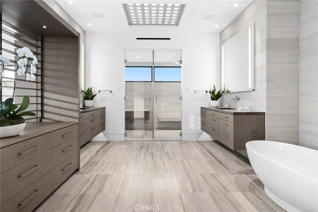 Additional image 18 of 2108 E Oceanfront, Newport Beach, CA 92661