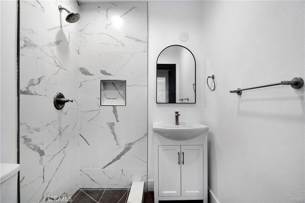 Additional image 10 of 631 N Benton Way, Silver Lake, CA 90026