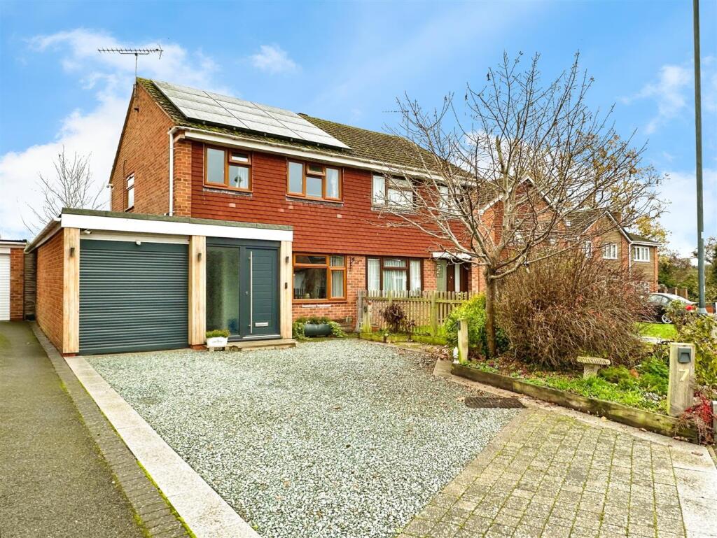 Additional image 28 of Weatheroak Road, Alcester