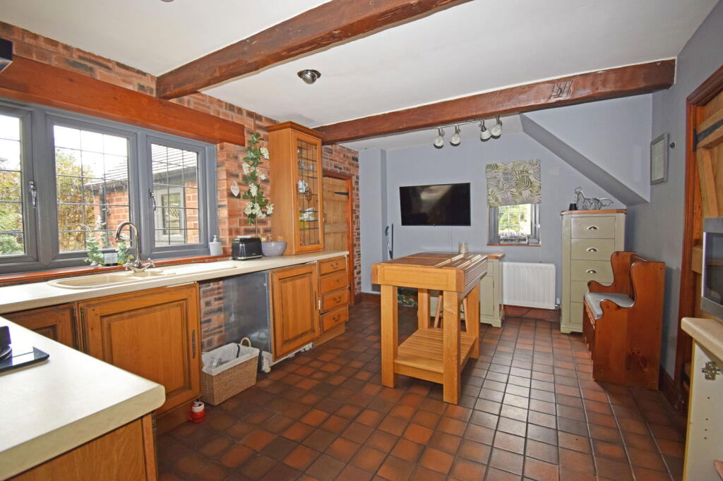Additional image 10 of Poplar Cottage, 21 Kidderminster Road, Bromsgrove, Worcestershire, B61 7JP