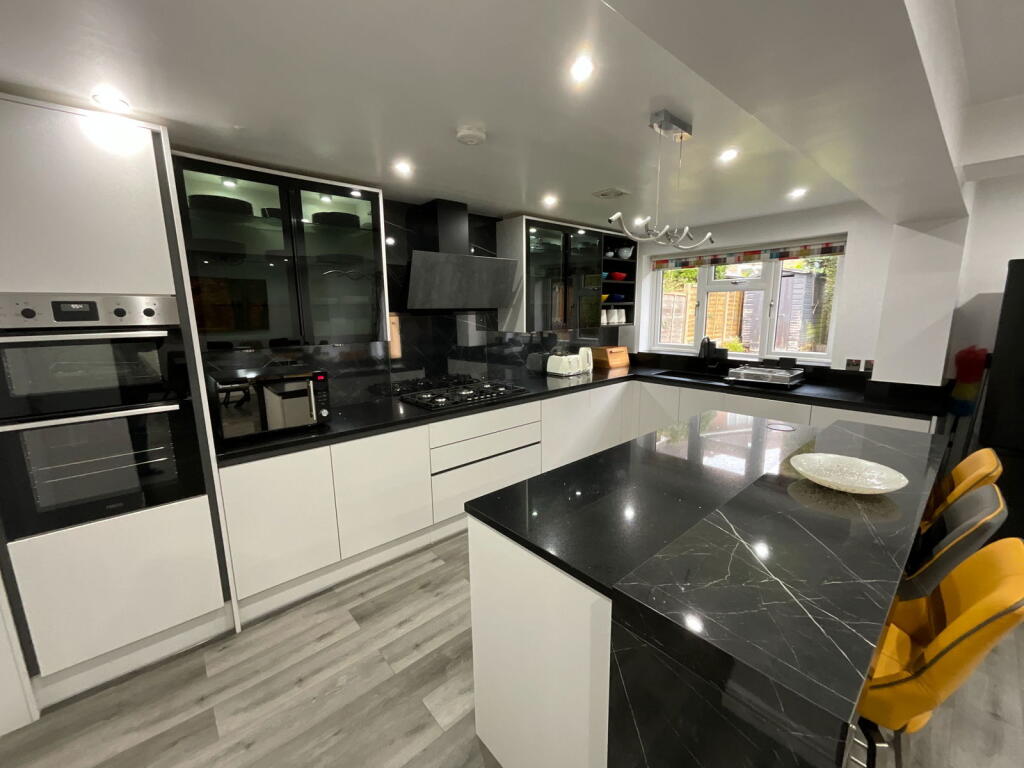 Additional image 5 of HALESOWEN, Marshwood Croft