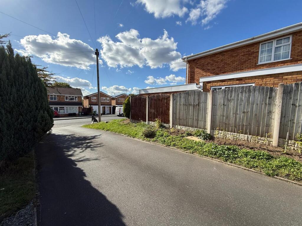 Additional image 21 of Hamilton Avenue, Halesowen, B62 8SJ