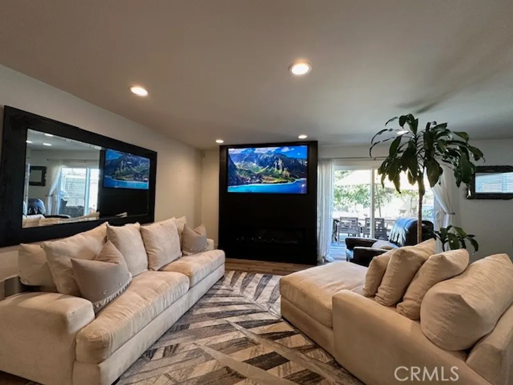 Additional image 6 of 8091 Valencia Drive, Huntington Beach, CA 92647