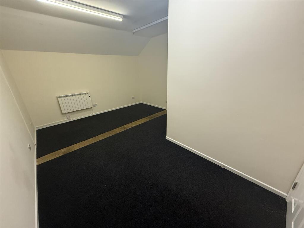 Additional image 15 of Corngreaves, 76 Graingers Lane, Cradley Heath