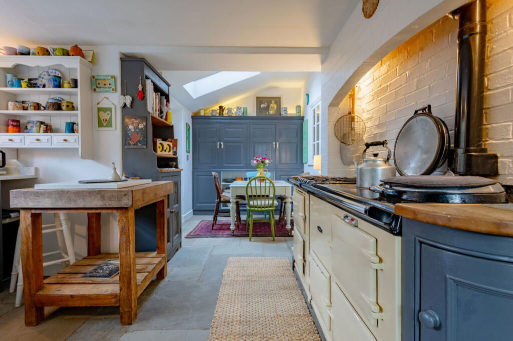 Additional image 11 of Rune Cottage, High Street, Bidford-on-Avon B50 4AF