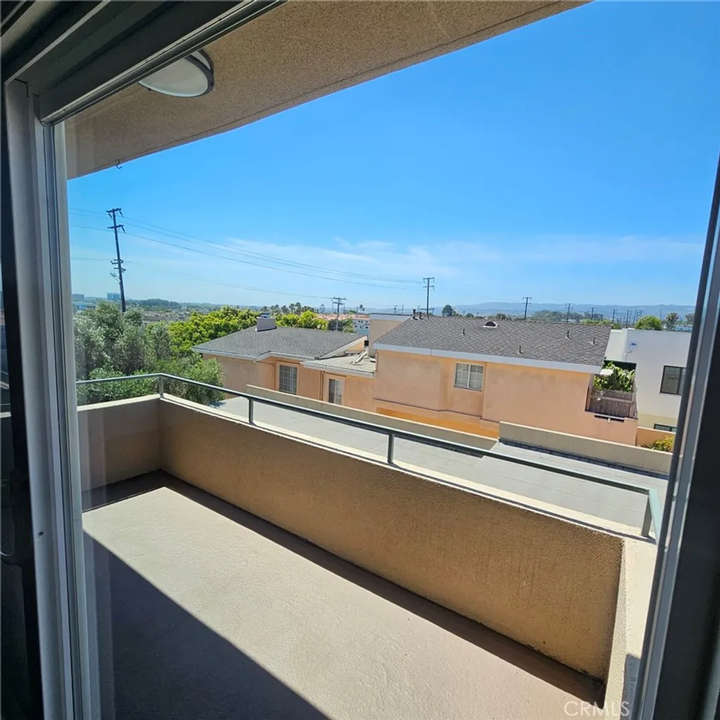 Additional image 9 of 209 S Prospect Avenue Unit 110, Redondo Beach, CA 90277