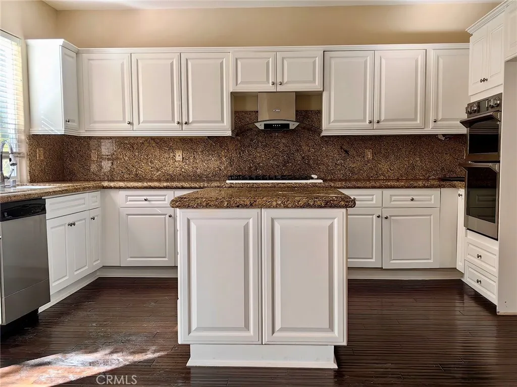 Additional image 9 of 11 Carmichael, Irvine, CA 92602