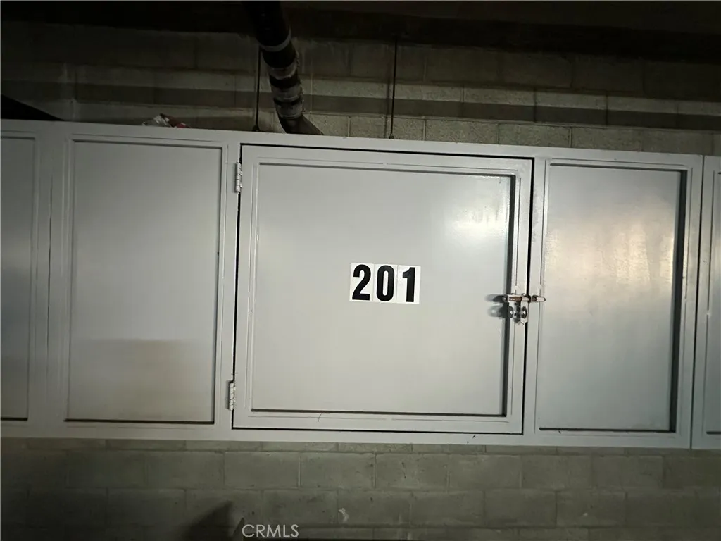 Additional image 50 of 12916 Moorpark Street Unit 201, Studio City, CA 91406