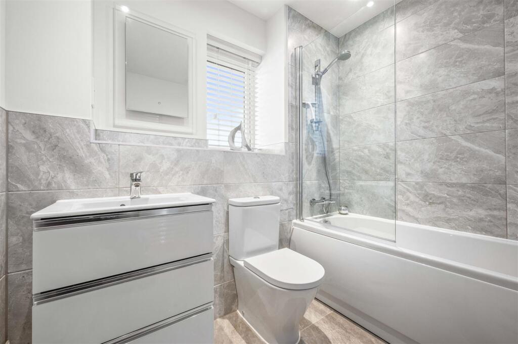 Additional image 9 of Mayors Drive, Alcester