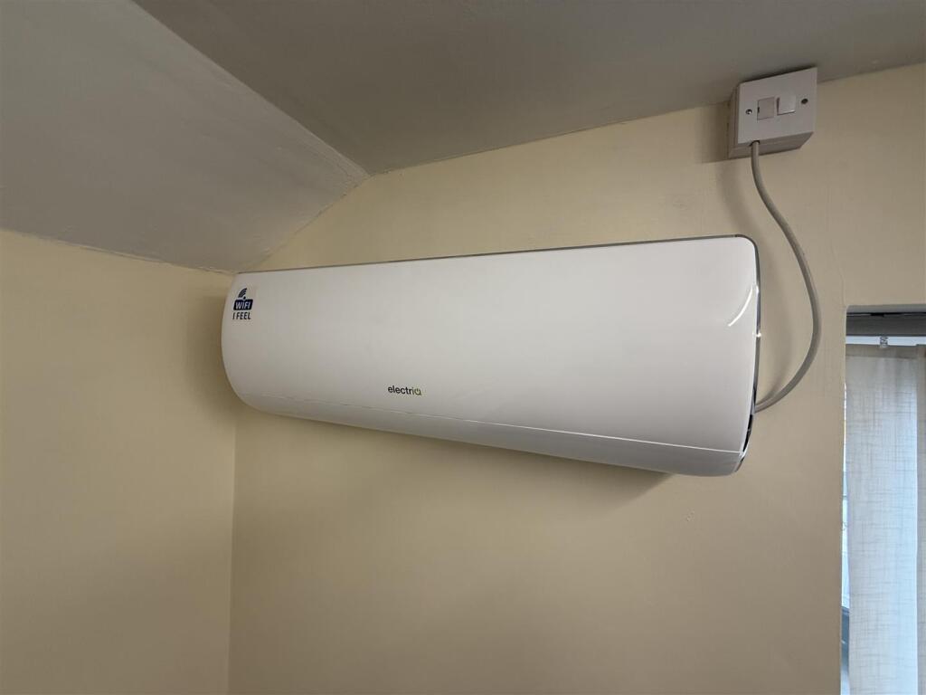 Additional image 12 of Corngreaves, 76 Graingers Lane, Cradley Heath