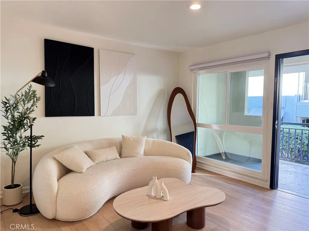 Additional image 38 of 251 N Oakland Ave Unit 3, Pasadena, CA 91101