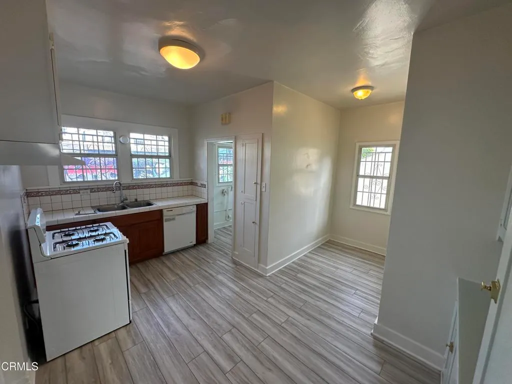 Additional image 9 of 638 N Vista Street, Los Angeles, CA 90036