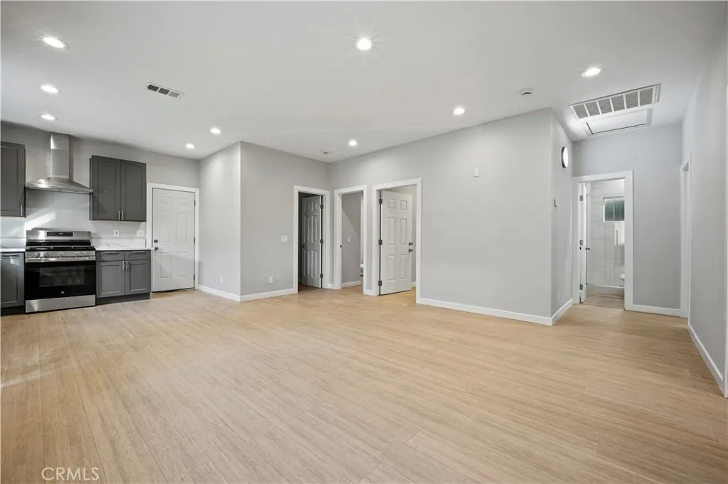 Additional image 6 of 1584 W Wakefield Avenue Unit B, Anaheim, CA 92802