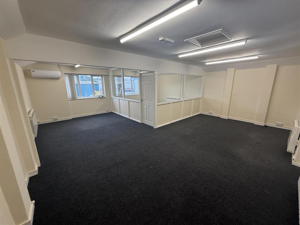 Additional image 4 of Corngreaves, 76 Graingers Lane, Cradley Heath