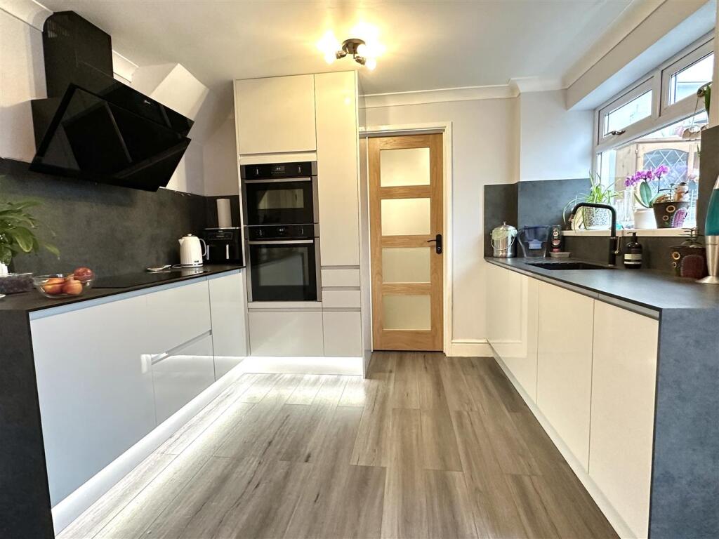 Additional image 11 of Weatheroak Road, Alcester