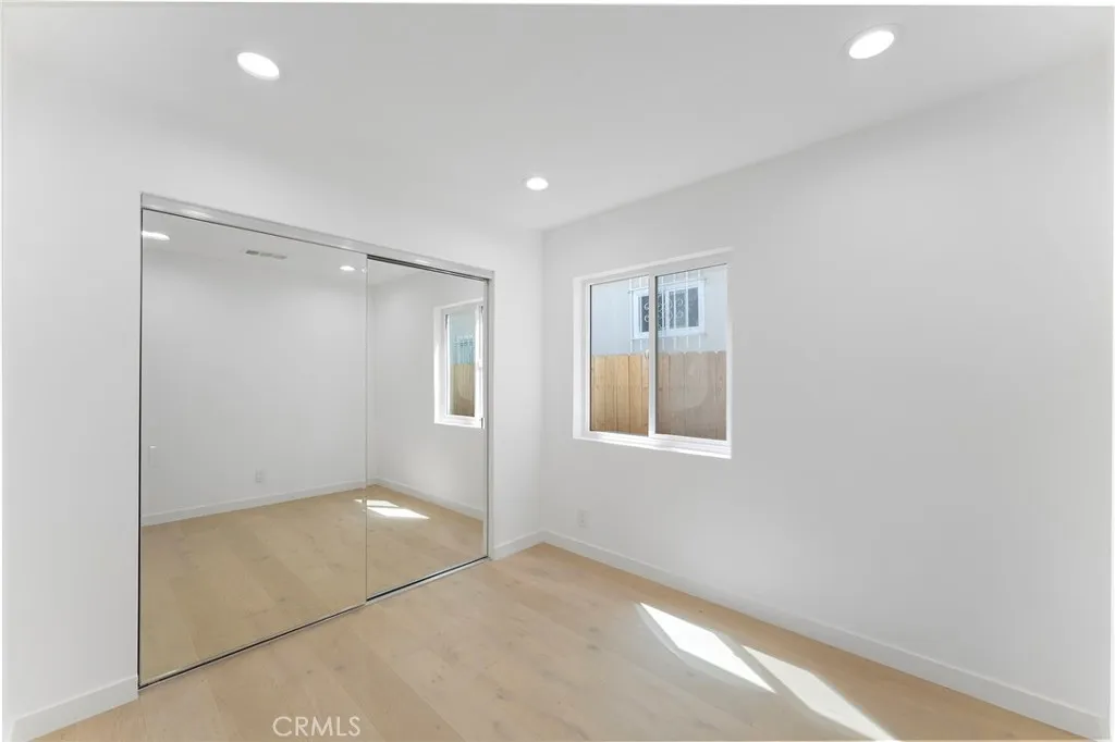 Additional image 31 of 2740 S Sycamore Ave, Los Angeles, CA 90016