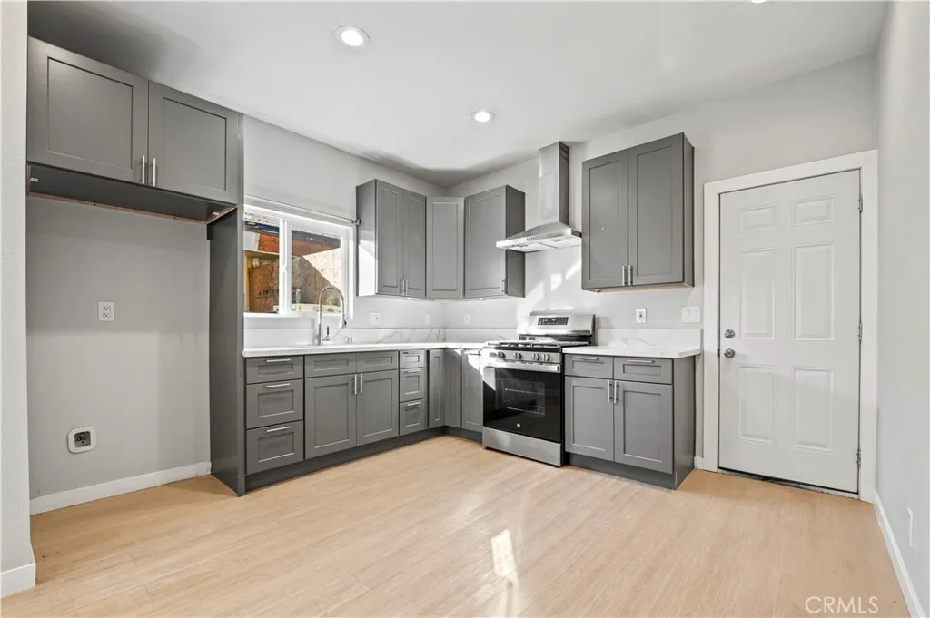 Additional image 18 of 1584 W Wakefield Avenue Unit B, Anaheim, CA 92802