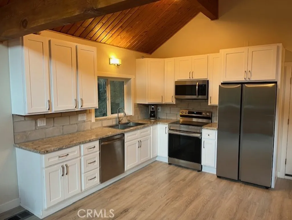 Additional image 11 of 601 Sunderland Court, Lake Arrowhead, CA 92352