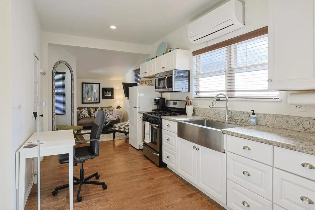 Additional image 6 of 205 C Avenue, Coronado, CA 92118