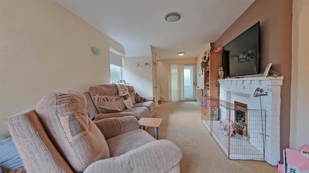 Additional image 3 of Pearmans Croft, Hollywood