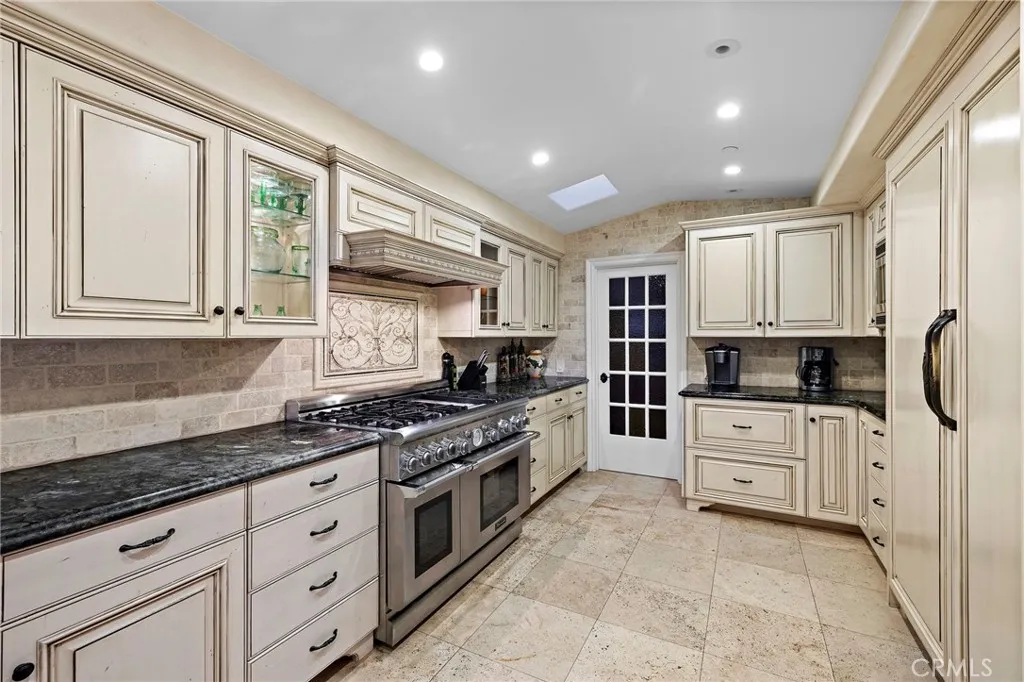 Additional image 85 of 900 E Balboa Blvd, Newport Beach, CA 92661