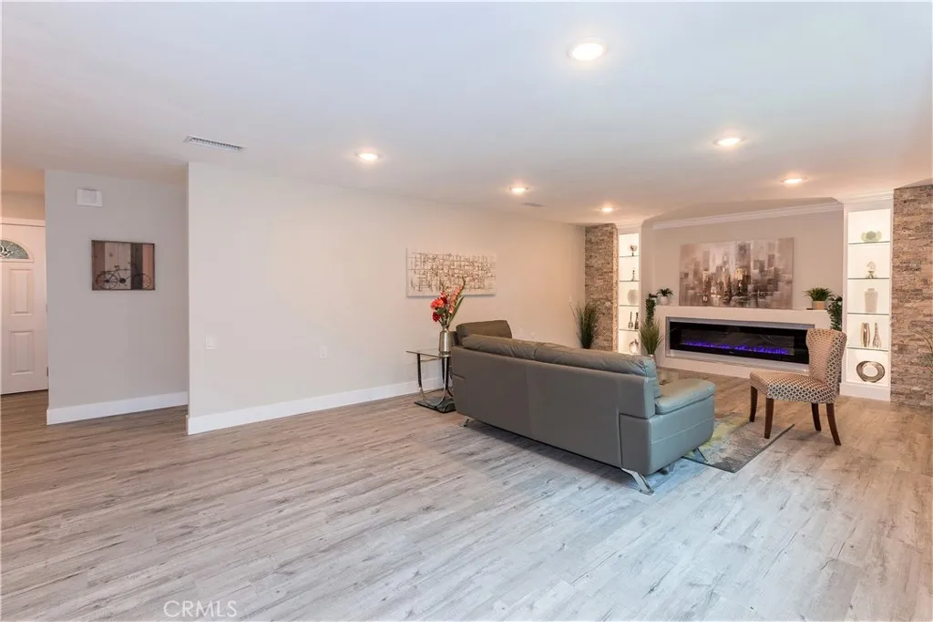 Additional image 9 of 2404 Via Mariposa W Unit 1C, Laguna Woods, CA 92637