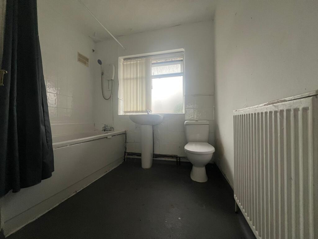 Additional image 7 of Wychbold Cresent, Kitts Green