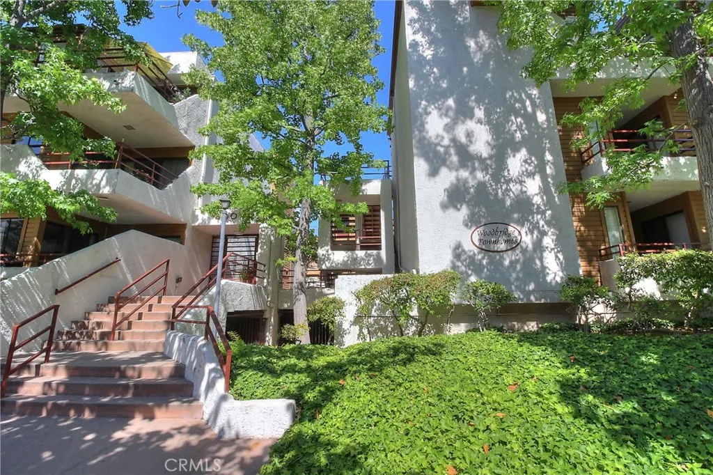 Additional image 2 of 400 N Louise Street Unit 205, Glendale, CA 91206