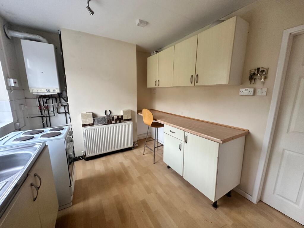 Additional image 4 of The Parade, Cradley Heath, West Midlands