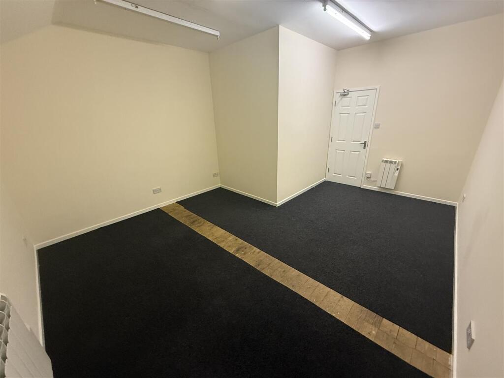 Additional image 14 of Corngreaves, 76 Graingers Lane, Cradley Heath