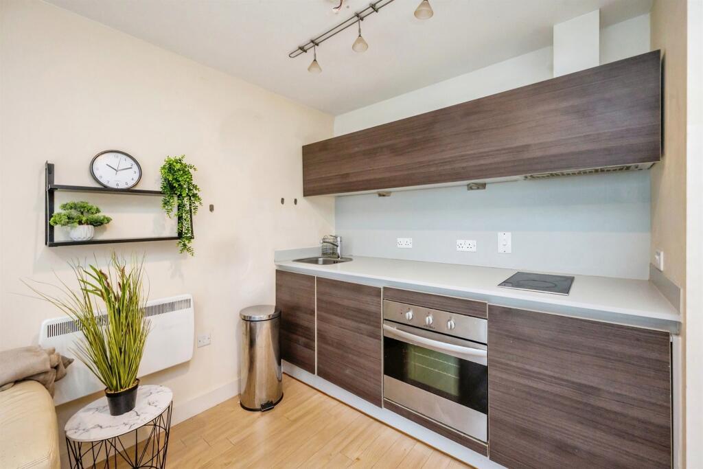 Additional image 6 of Clive Passage, BIRMINGHAM