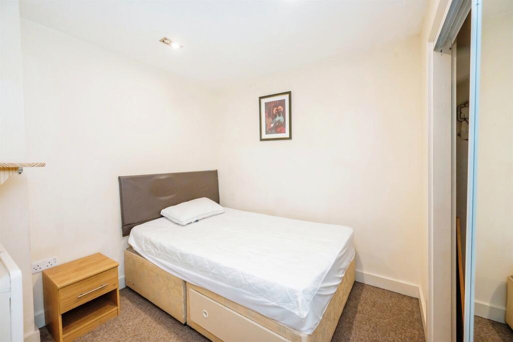 Additional image 9 of Clive Passage, BIRMINGHAM