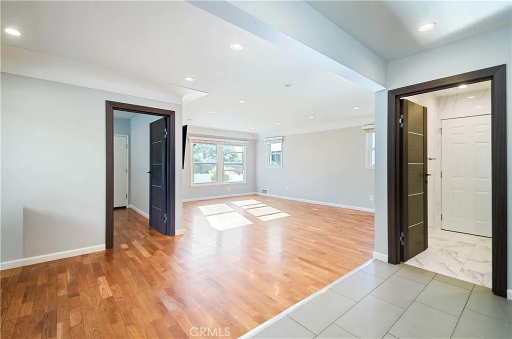 Additional image 9 of 721 E Elmwood Ave, Burbank, CA 91501