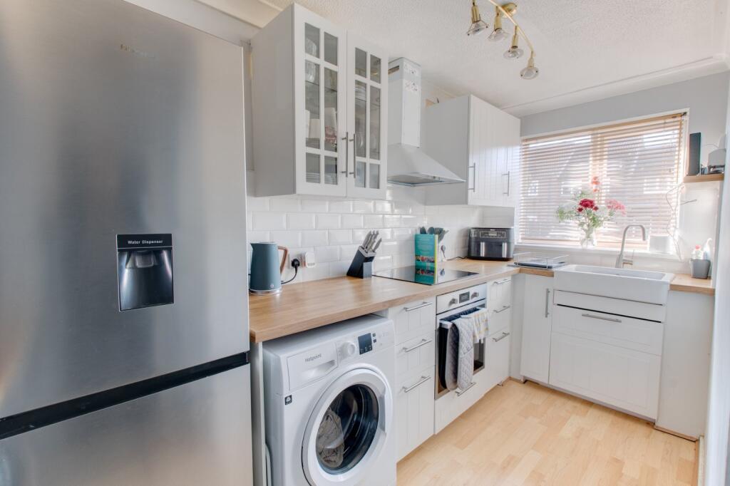 Additional image 4 of Mayfield Close, Catshill, Bromsgrove, Worcestershire, B61