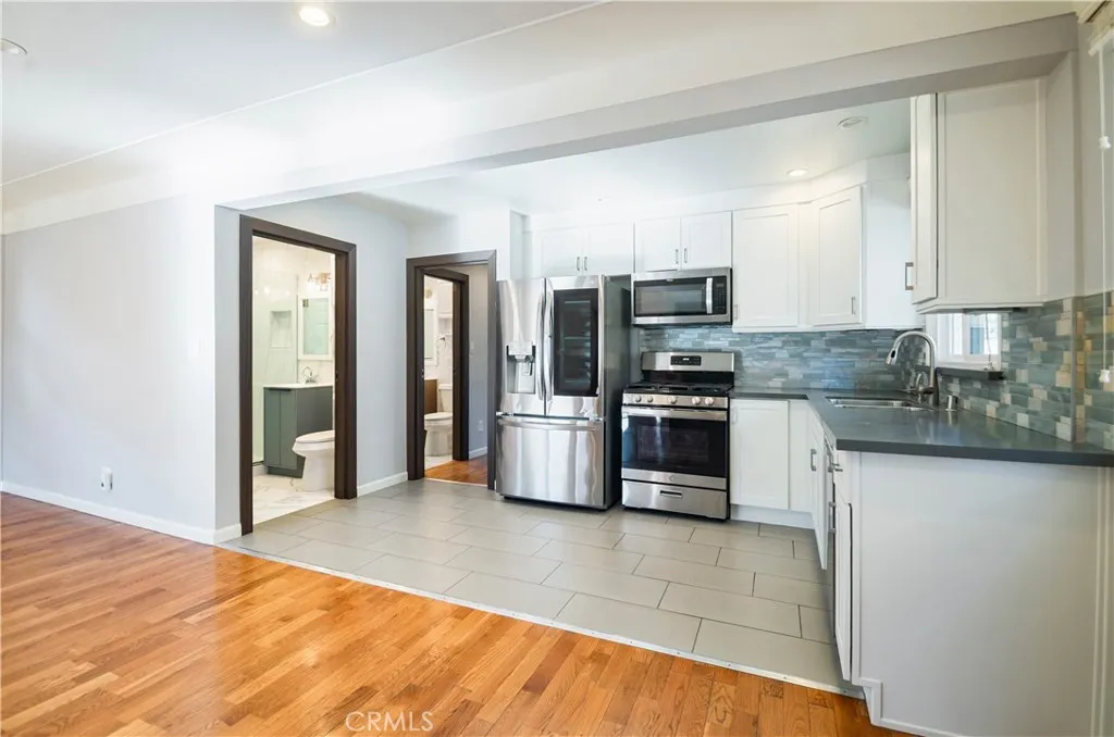 Additional image 8 of 721 E Elmwood Ave, Burbank, CA 91501