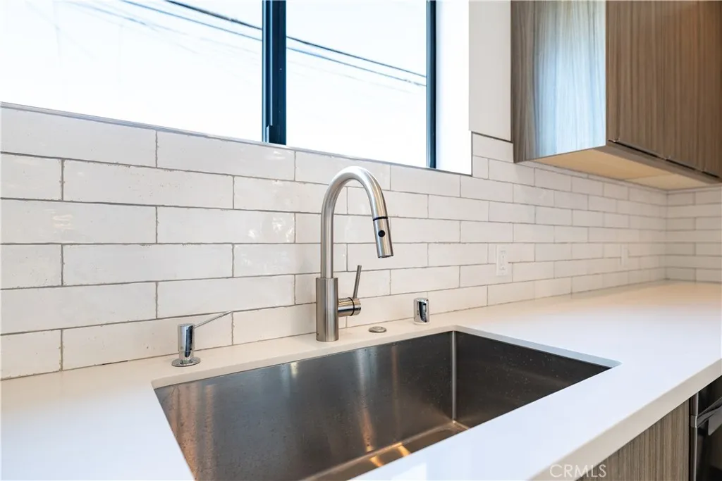 Additional image 8 of 1809 S Longwood Ave, Los Angeles, CA 90019